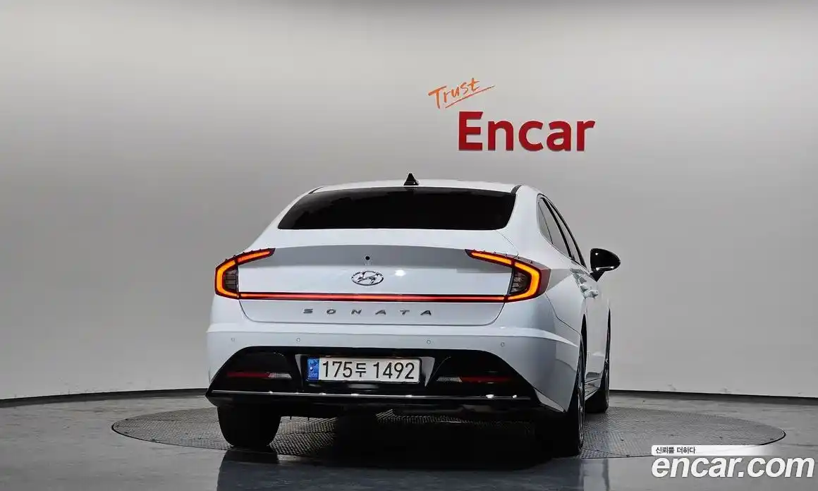 Hyundai Sonata 2023 2.0 Автомат в Москве № 459267, фото 3