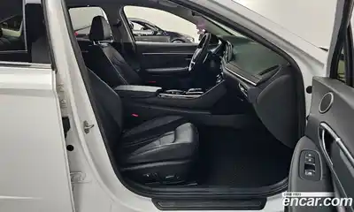 Hyundai Sonata 2023 2.0 Автомат в Москве № 459267, миниатюра 10
