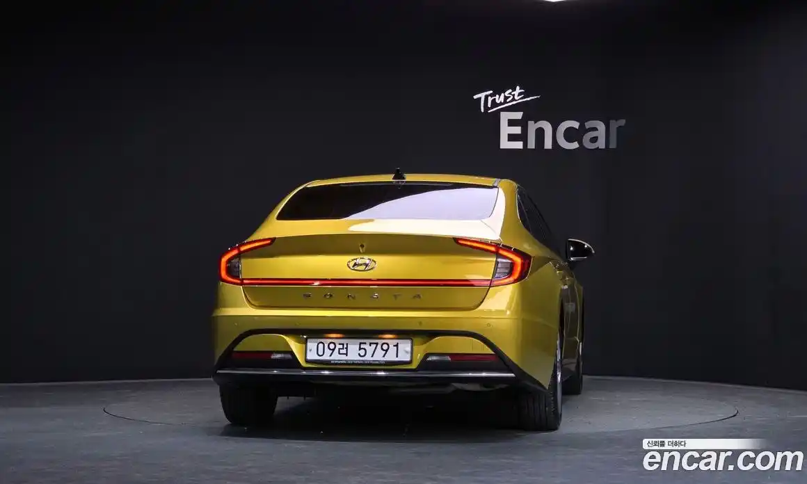 Hyundai Sonata 2020 2.0 Автомат в Москве № 47324, фото 3