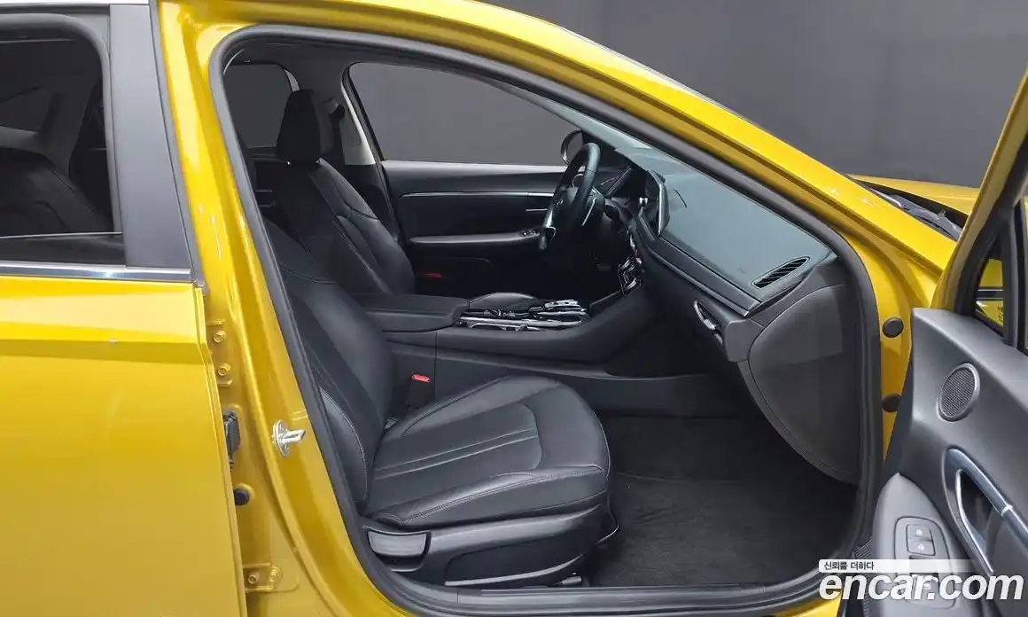 Hyundai Sonata 2020 2.0 Автомат в Москве № 47324, фото 10