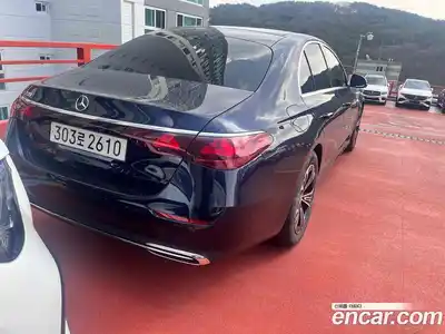Mercedes-Benz E-Class 2025 2.0 Автомат в Москве № 493639, миниатюра 10
