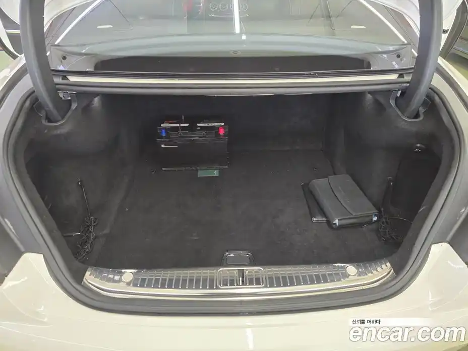 Mercedes-Benz S-Class 2017 5.5 Автомат в Москве № 496067, фото 20