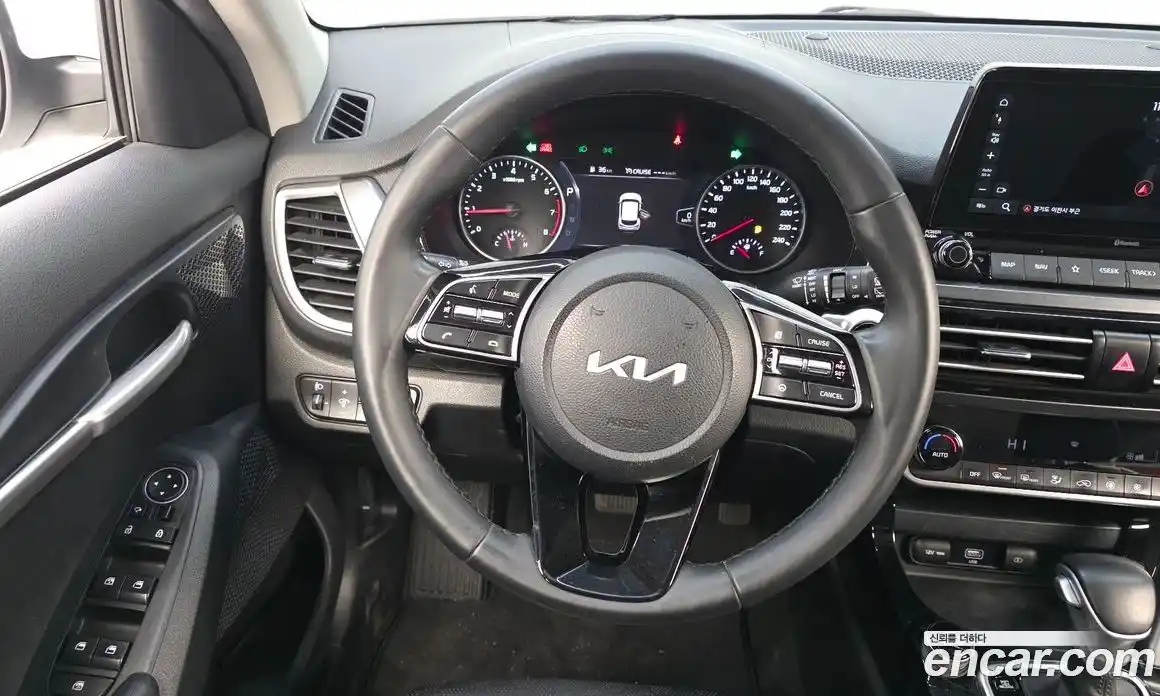 Kia Seltos 2023 1.6 Автомат в Москве № 50419, фото 13