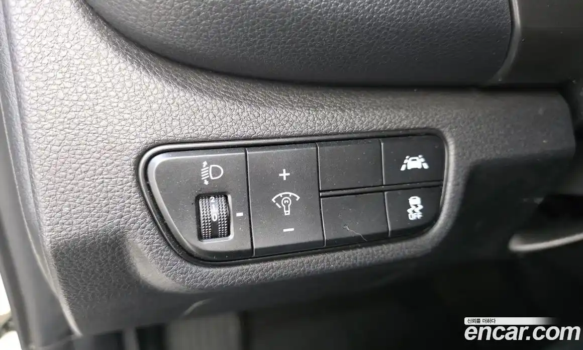 Kia Seltos 2023 1.6 Автомат в Москве № 50419, фото 16