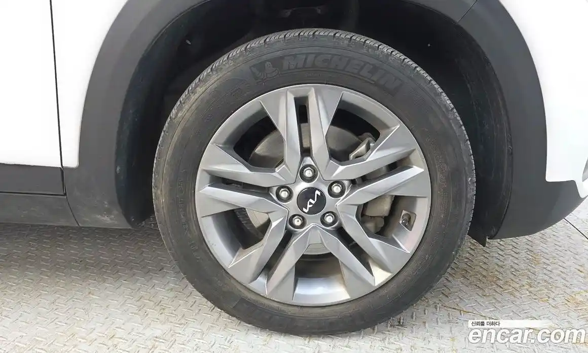 Kia Seltos 2023 1.6 Автомат в Москве № 50419, фото 5