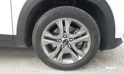 Kia Seltos 2023 1.6 Автомат в Москве № 50419, миниатюра 5