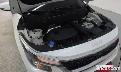 Kia Seltos 2023 1.6 Автомат в Москве № 50419, миниатюра 6