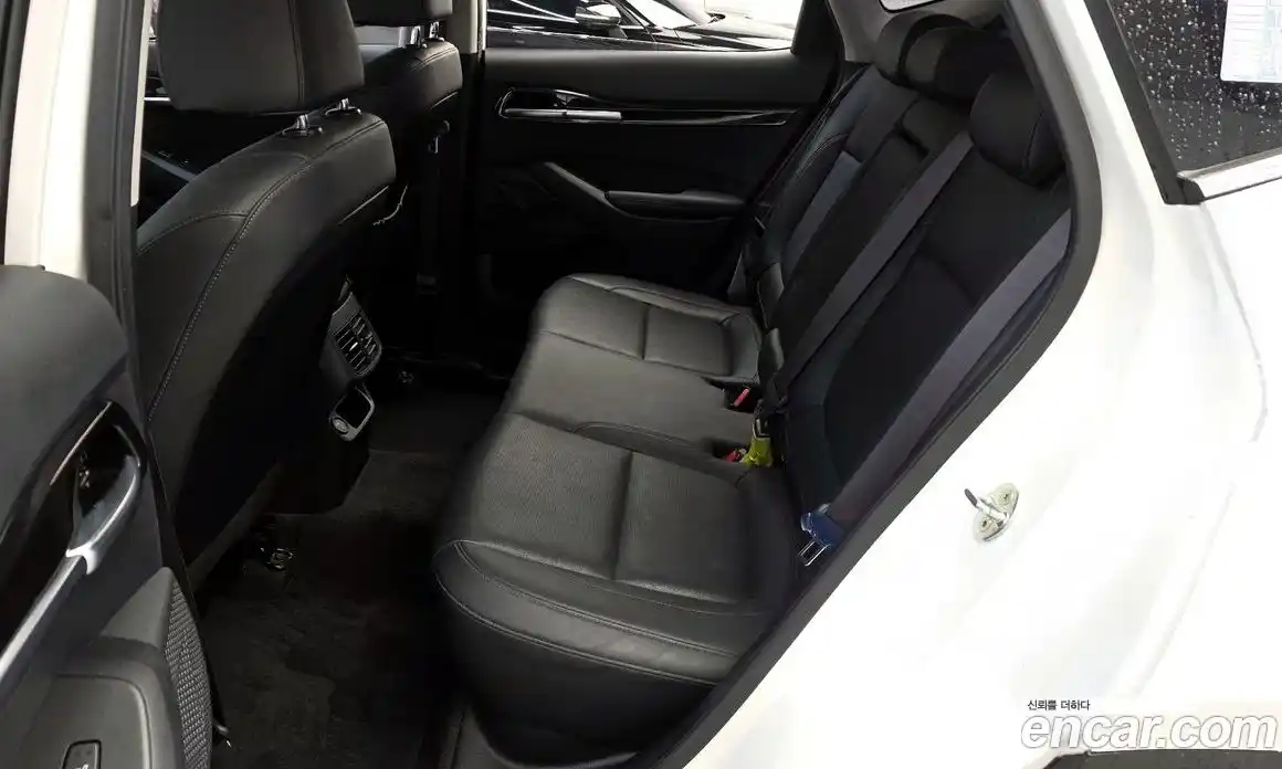 Kia Seltos 2023 1.6 Автомат в Москве № 50530, фото 12