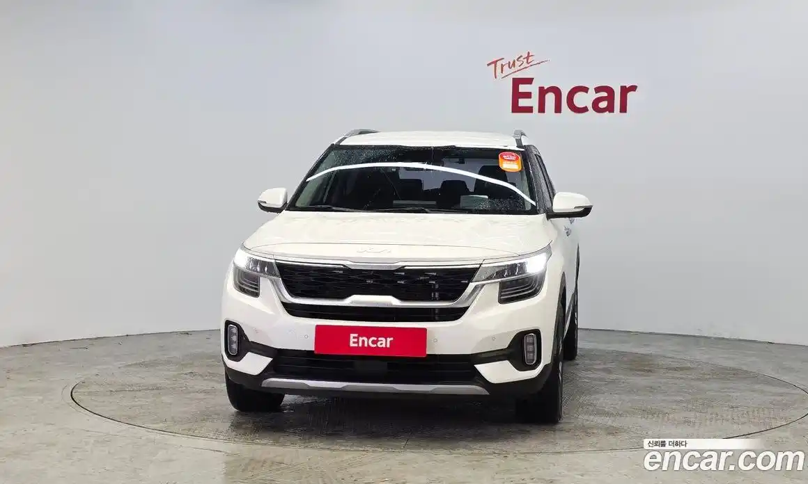 Kia Seltos 2023 1.6 Автомат в Москве № 50530, фото 3