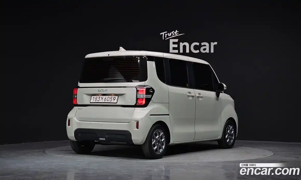 Kia Ray 2024 1.0 Автомат в Москве № 523036, фото 2