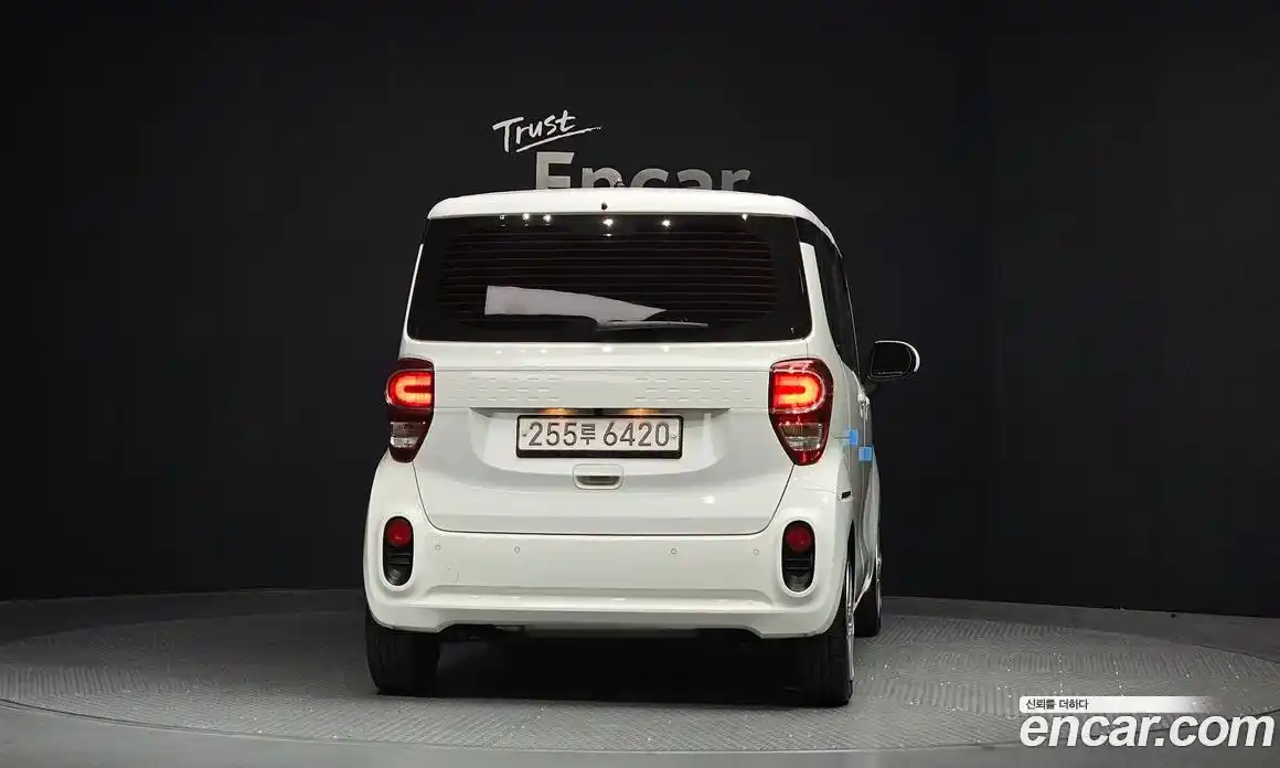 Kia Ray 2022 1.0 Автомат в Москве № 523087, фото 4