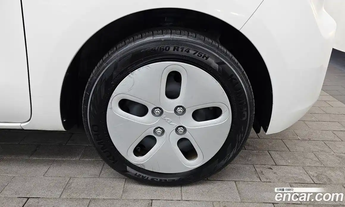 Kia Ray 2022 1.0 Автомат в Москве № 523087, фото 5