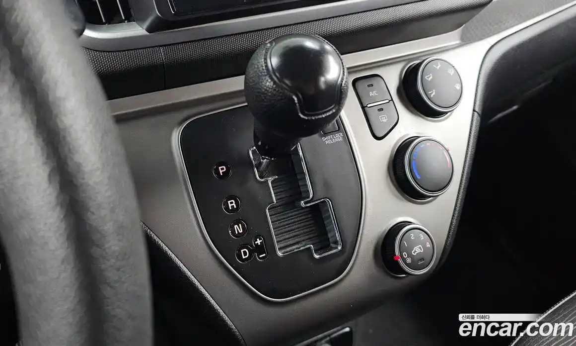 Kia Ray 2022 1.0 Автомат в Москве № 523087, фото 9