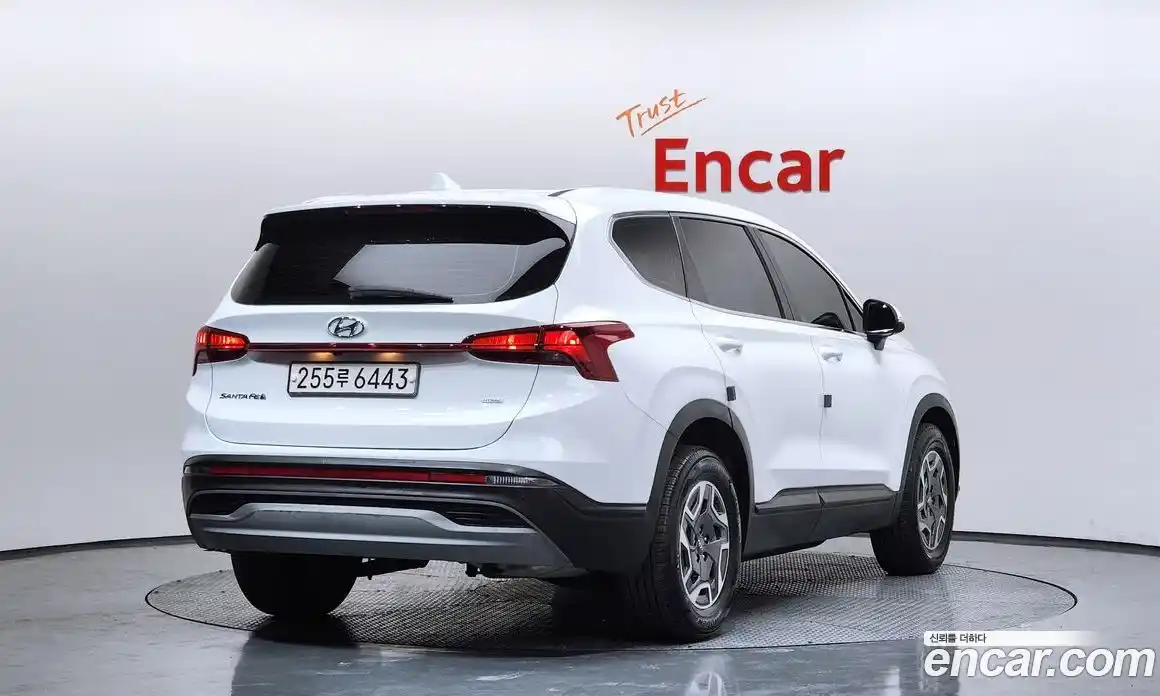 Hyundai Santa Fe 2023 1.6 Автомат в Москве № 531462, фото 2