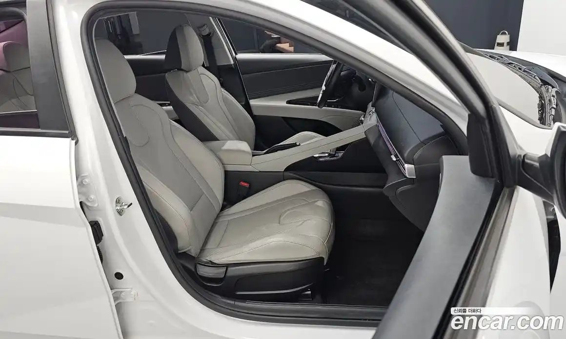 Hyundai Avante 2021 1.6 Автомат в Москве № 531510, фото 13