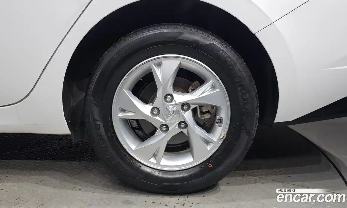 Hyundai Avante 2021 1.6 Автомат в Москве № 531510, фото 5