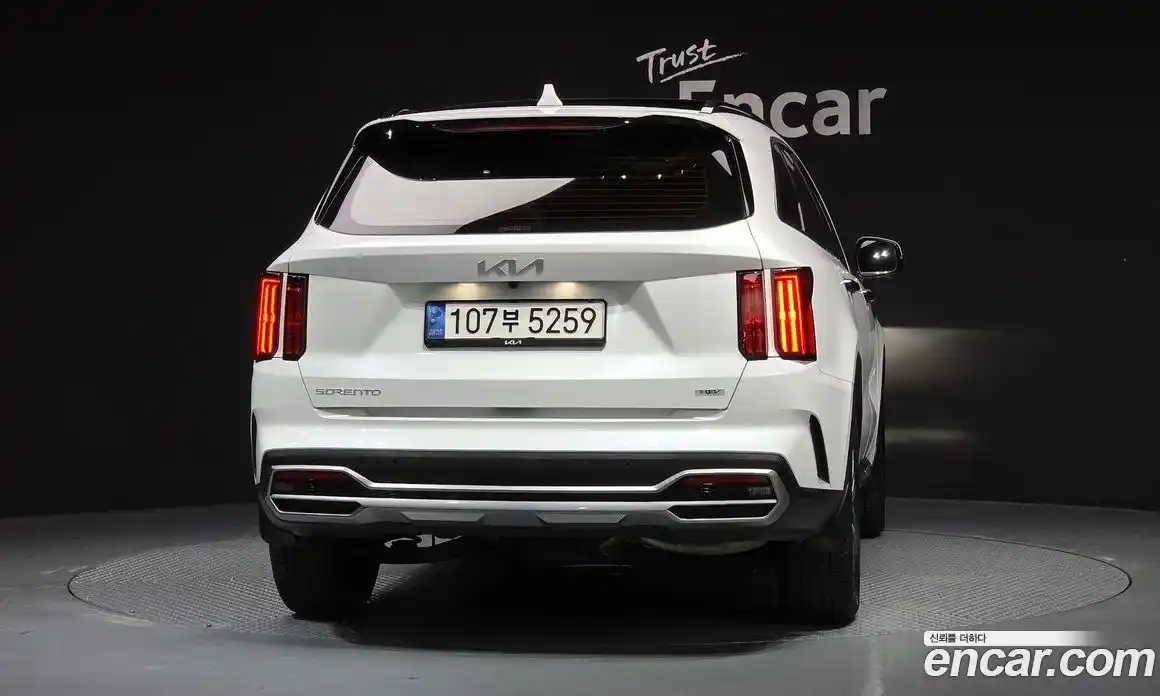 Kia Sorento 2023 1.6 Автомат в Москве № 535780, фото 4