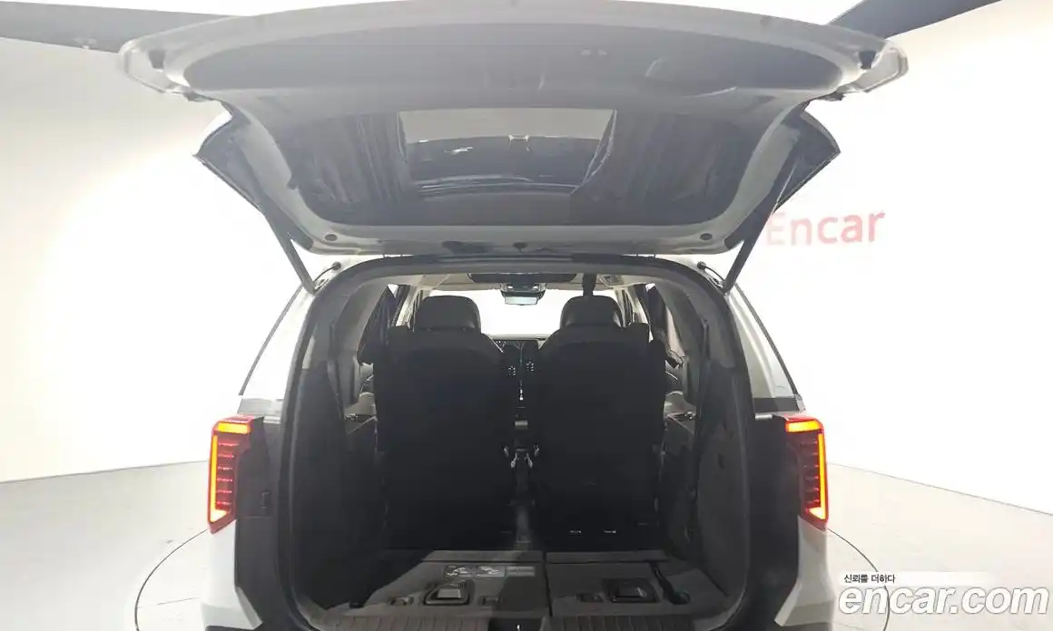 Kia Canival 2024 3.5 Автомат в Москве № 55766, фото 19