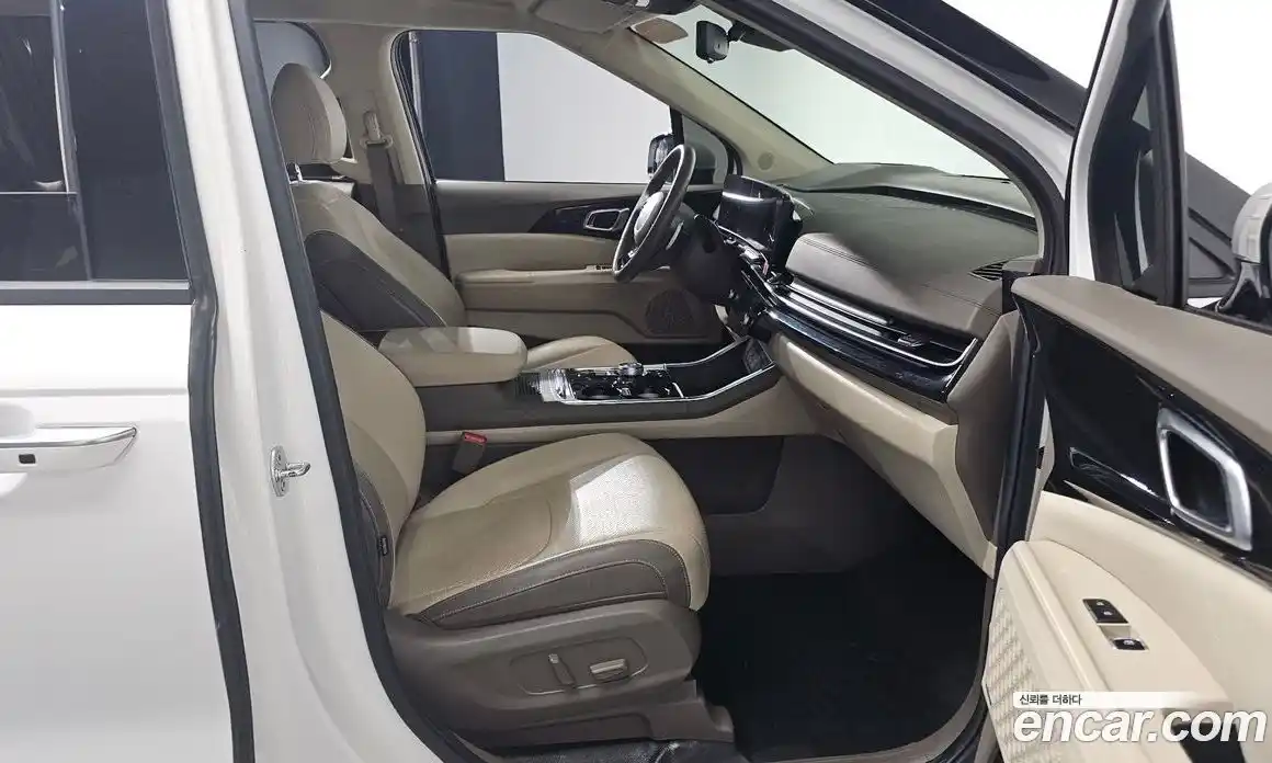 Kia Canival 2024 3.5 Автомат в Москве № 55766, фото 10