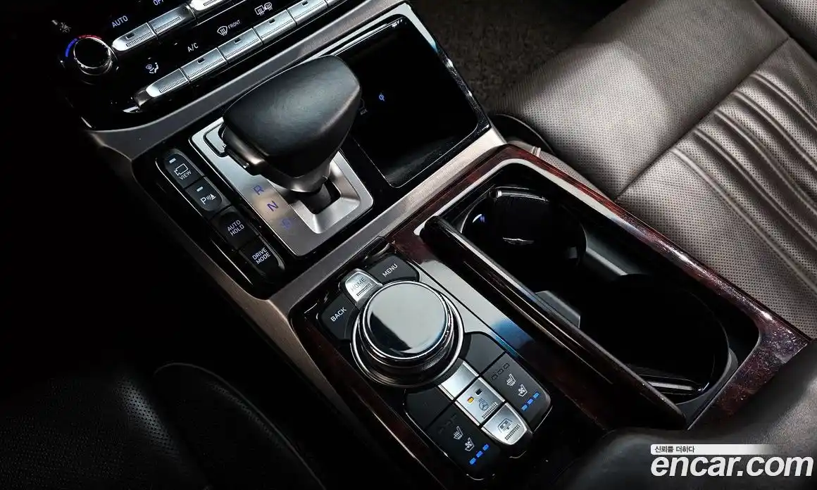 Genesis EQ900 2016 3.8 Автомат в Москве № 56332, фото 9