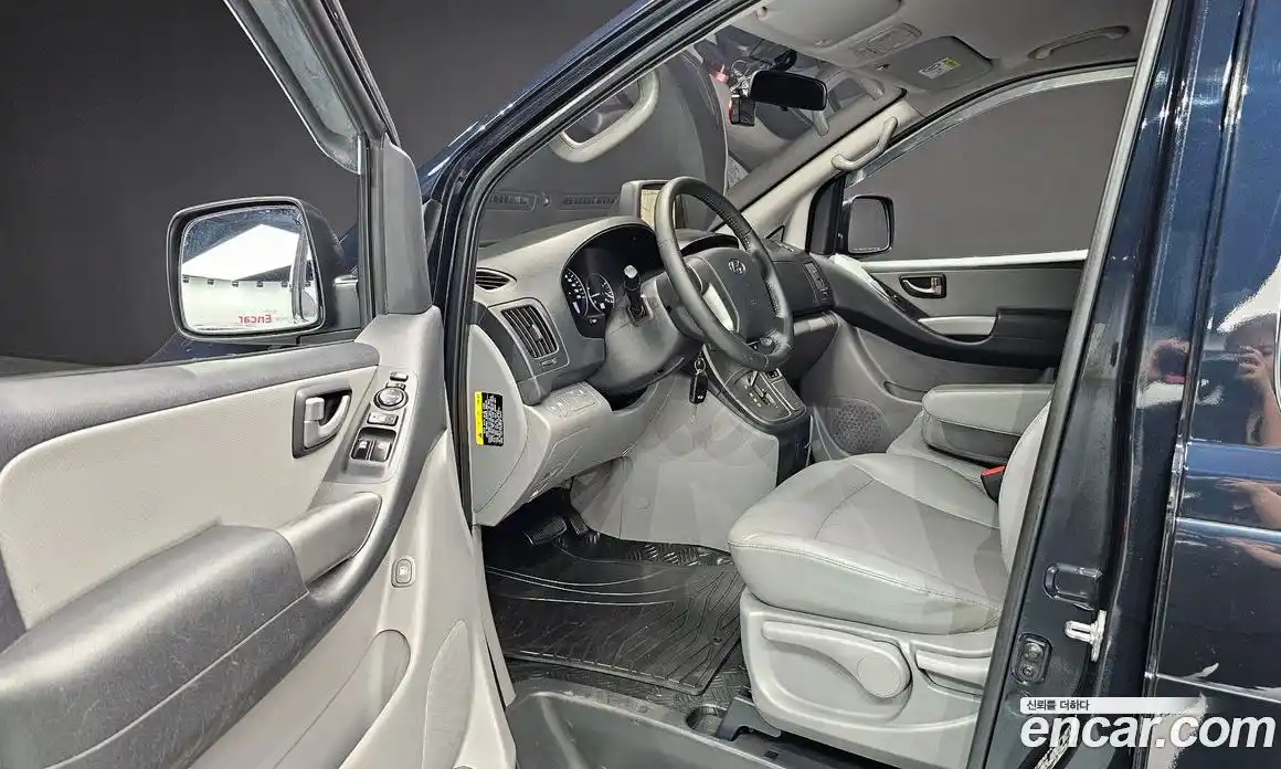 Hyundai Starex 2021 2.5 Автомат в Москве № 6036, фото 11