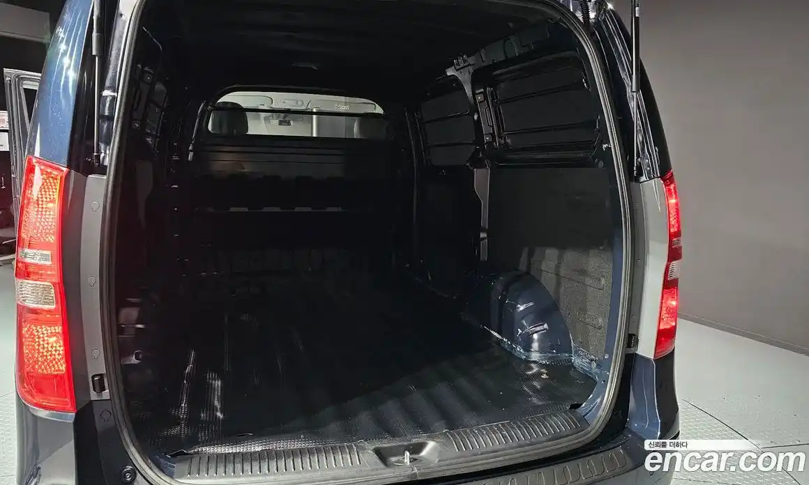 Hyundai Starex 2021 2.5 Автомат в Москве № 6036, фото 20