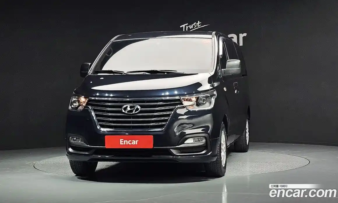 Hyundai Starex 2021 2.5 Автомат в Москве № 6036, фото 3