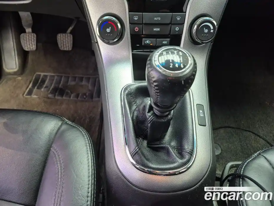 Chevrolet Cruze 2012 2.0 Механическая в Москве № 642544, фото 9