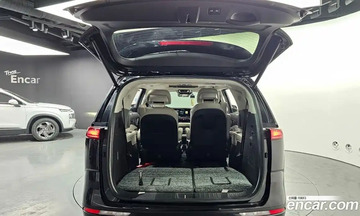 Kia Canival 2021 3.5 Автомат в Москве № 643946, фото 19