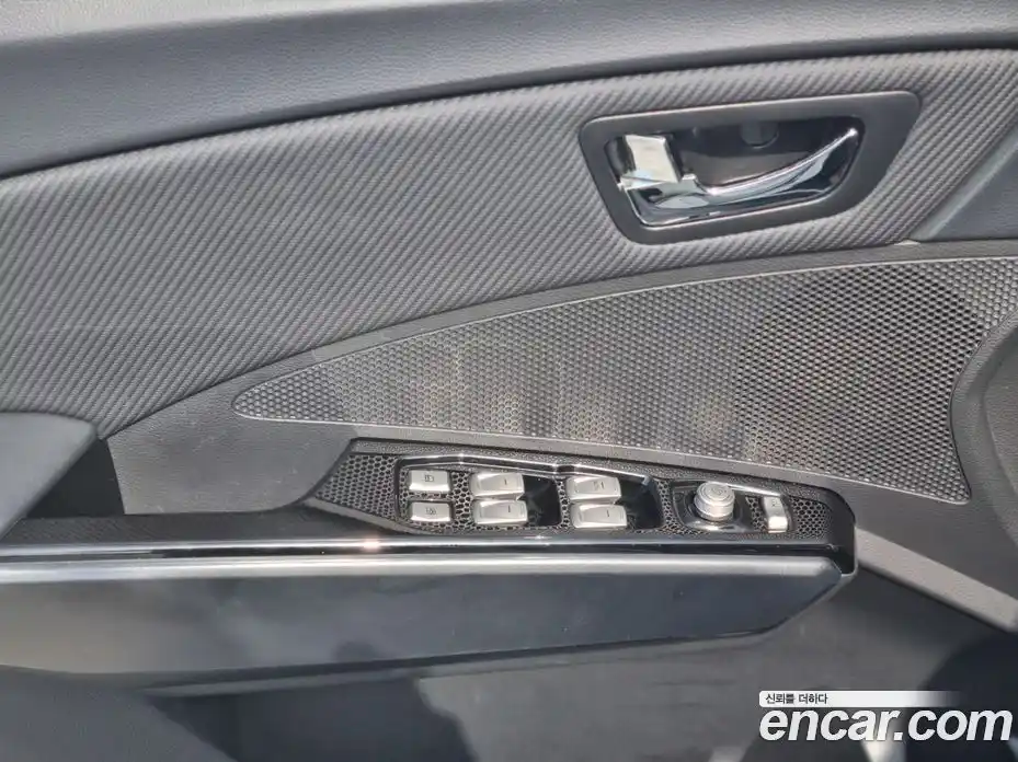 SsangYong TIBOLI 2016 1.6 Автомат в Москве № 645773, фото 9