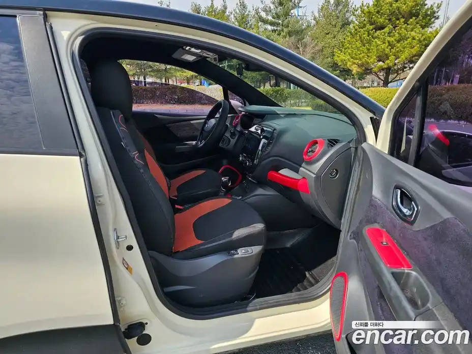 Renault QM3 2017 1.5 Автомат в Москве № 647335, фото 14