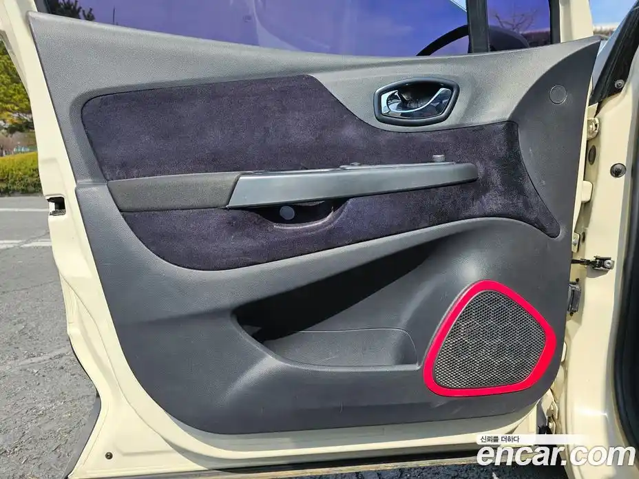 Renault QM3 2017 1.5 Автомат в Москве № 647335, фото 15