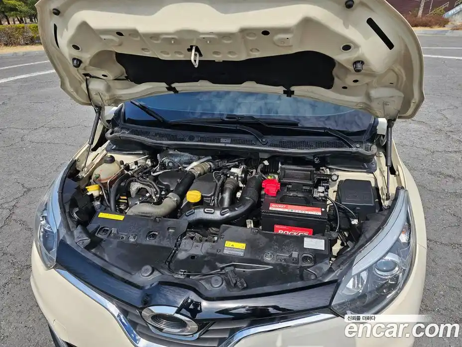 Renault QM3 2017 1.5 Автомат в Москве № 647335, фото 19