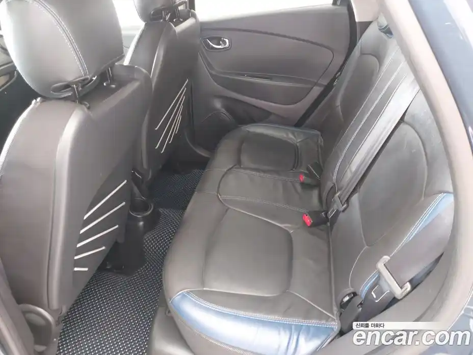 Renault QM3 2015 1.5 Автомат в Москве № 647356, фото 9