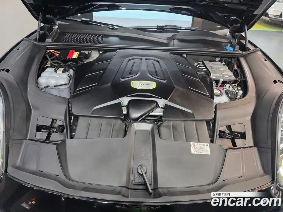 Porsche Cayenne 2023 3.0 Автомат в Москве № 651348, фото 6