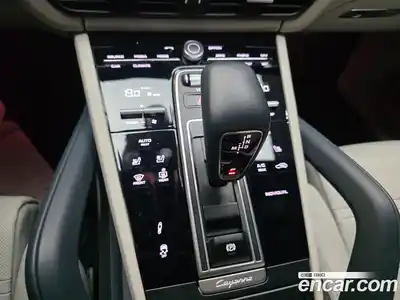 Porsche Cayenne 2023 3.0 Автомат в Москве № 651348, миниатюра 9