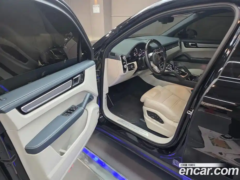 Porsche Cayenne 2023 3.0 Автомат в Москве № 651348, фото 10