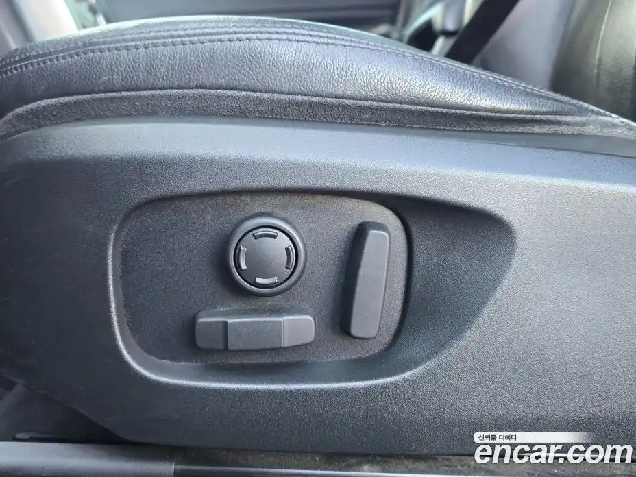 Land Rover Discovery Sport 2018 2.0 Автомат в Москве № 651959, фото 15