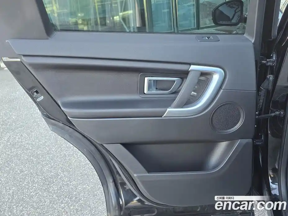 Land Rover Discovery Sport 2018 2.0 Автомат в Москве № 651959, фото 19