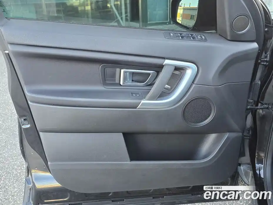 Land Rover Discovery Sport 2018 2.0 Автомат в Москве № 651959, фото 9