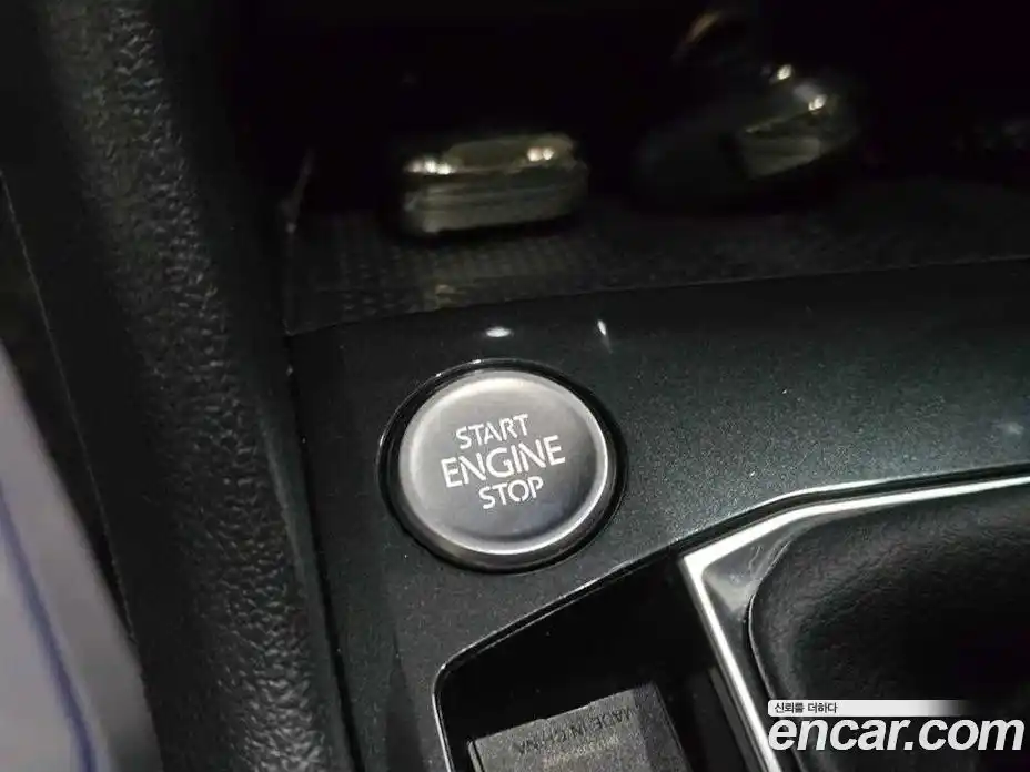 Volkswagen Tiguan 2021 2.0 Автомат в Москве № 652557, фото 13