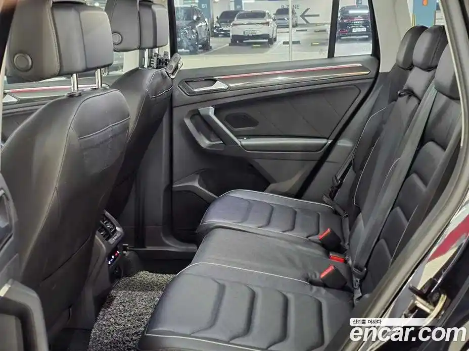 Volkswagen Tiguan 2021 2.0 Автомат в Москве № 652557, фото 16