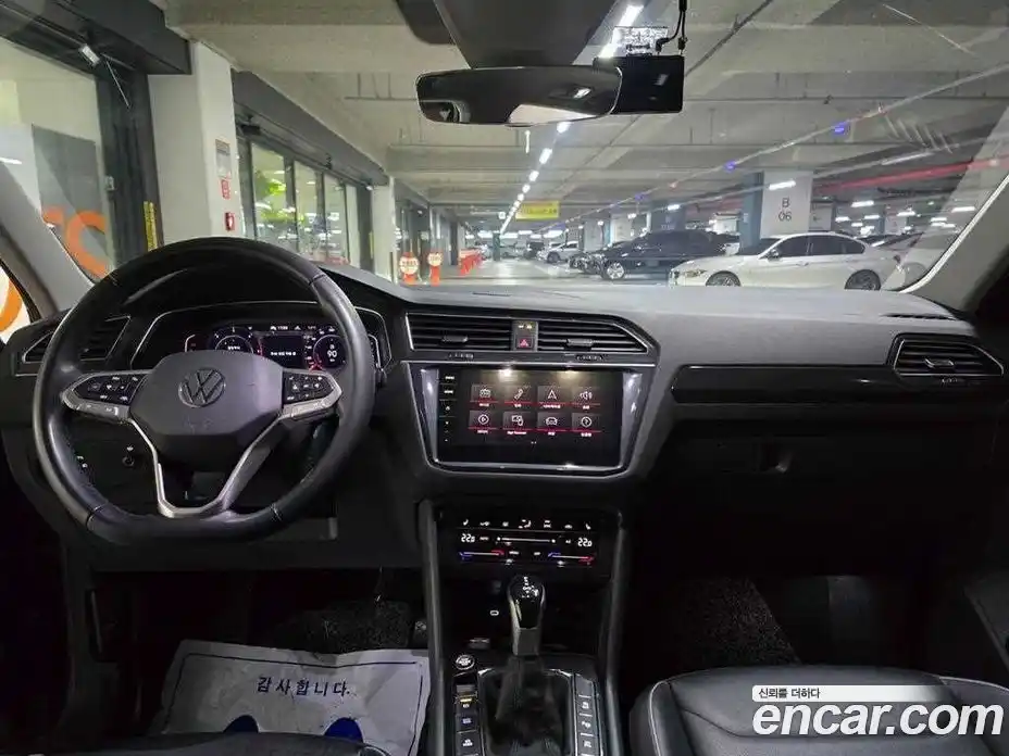 Volkswagen Tiguan 2021 2.0 Автомат в Москве № 652557, фото 20