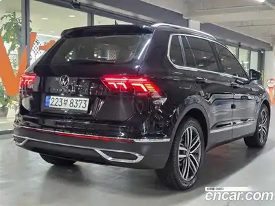 Volkswagen Tiguan 2021 2.0 Автомат в Москве № 652557, миниатюра 2