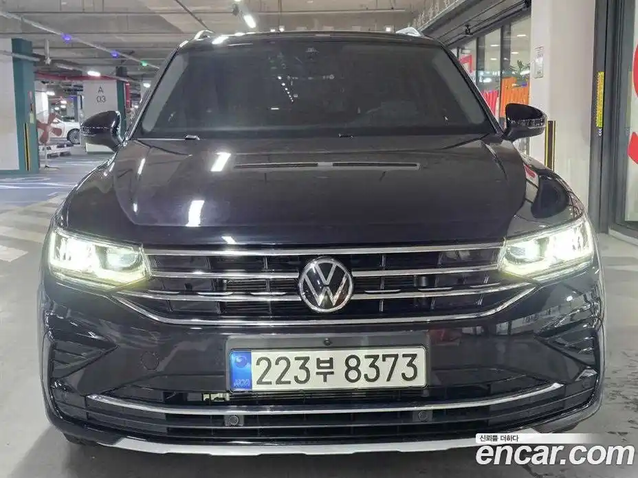 Volkswagen Tiguan 2021 2.0 Автомат в Москве № 652557, фото 3