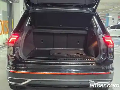 Volkswagen Tiguan 2021 2.0 Автомат в Москве № 652557, миниатюра 6