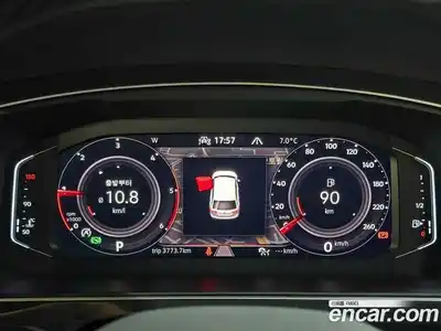 Volkswagen Tiguan 2021 2.0 Автомат в Москве № 652557, миниатюра 8