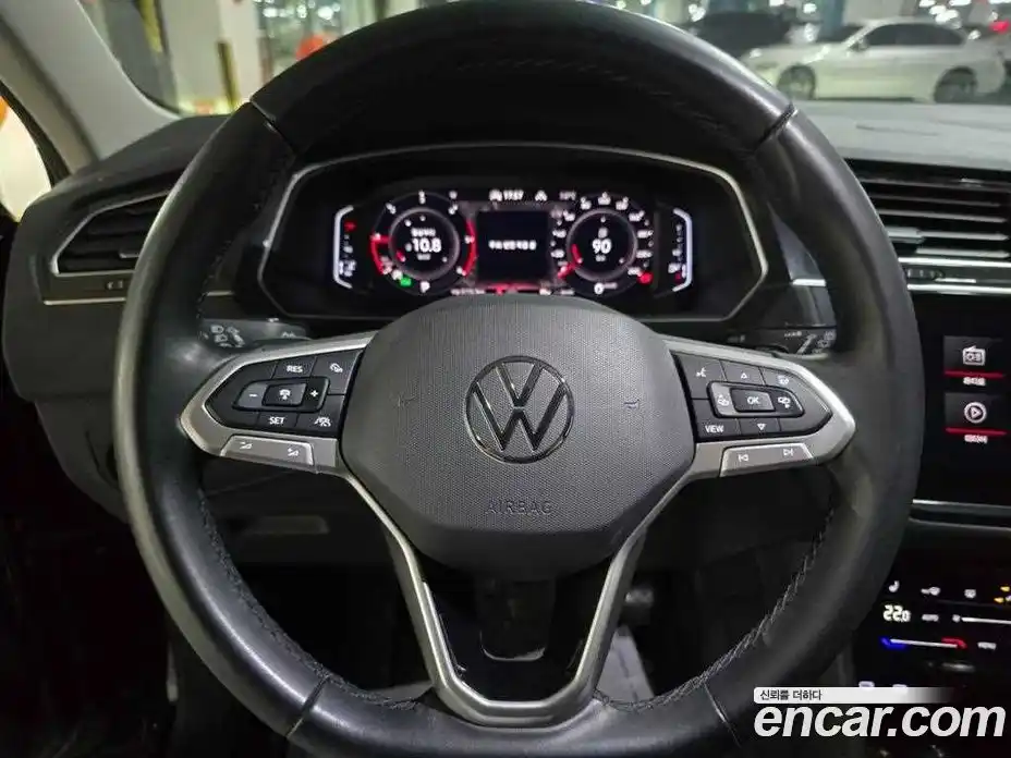 Volkswagen Tiguan 2021 2.0 Автомат в Москве № 652557, фото 10