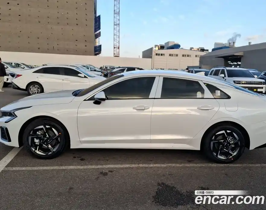 Kia K5 2025 2.0 Автомат в Москве № 670122, фото 15