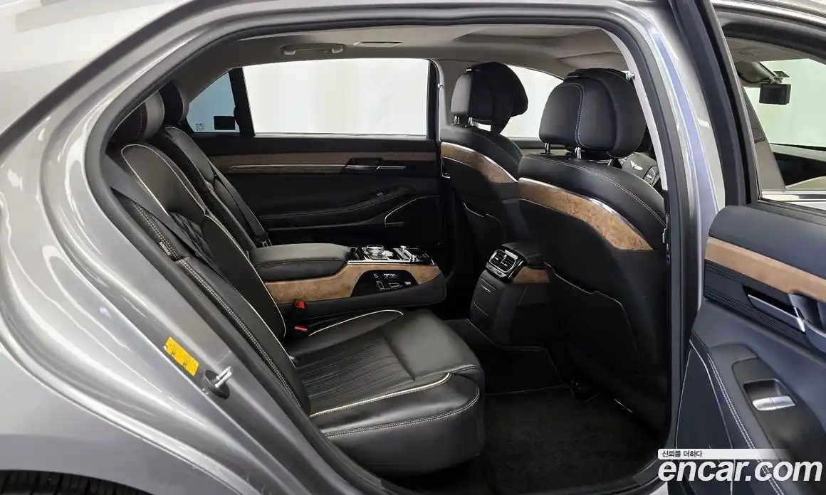 Genesis G90 2021 3.3 Автомат в Москве № 671607, фото 12